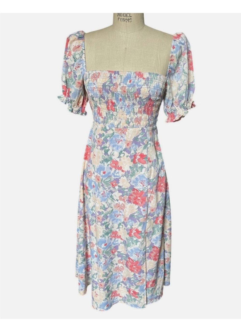 NWT Astr Puff Sleeve Smocked Floral Print Dress - Picture 3 of 11